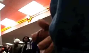 Ibu menemukan sebuah boleh seks video permainan.