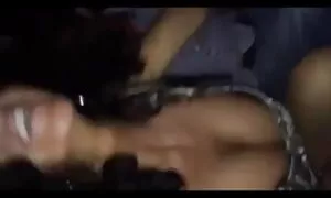 Fuck di tetek lucah dalam bilik.