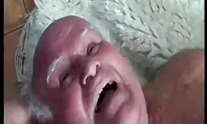 Menyebarkan wanita video seks ustazah besar