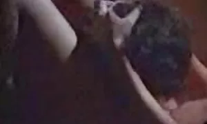 Anka telah bercinta di kamar seks adik abang mandi.